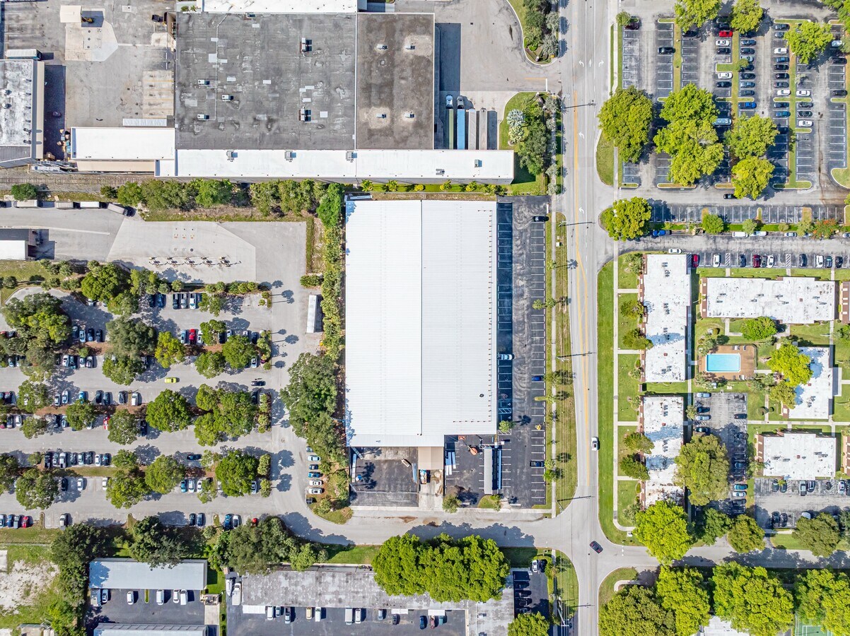 Overhead: roof, yard and parking — 198 Lock Road, Deerfield Beach, FL